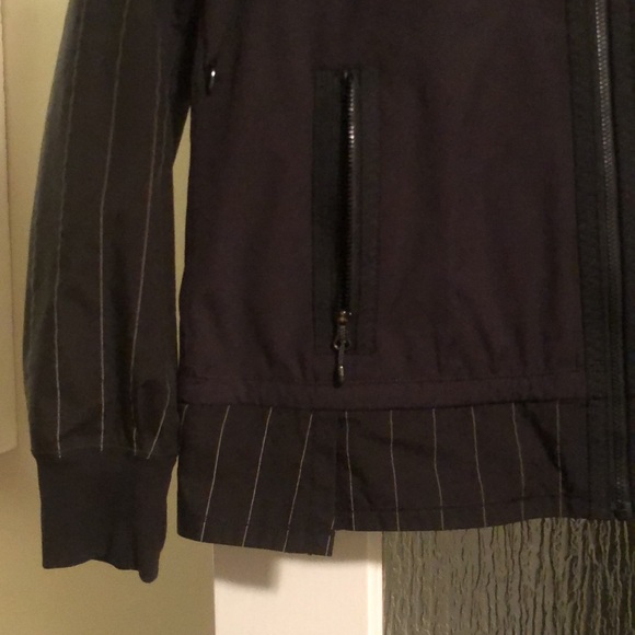 Lululemon wind jacket - Picture 2 of 8